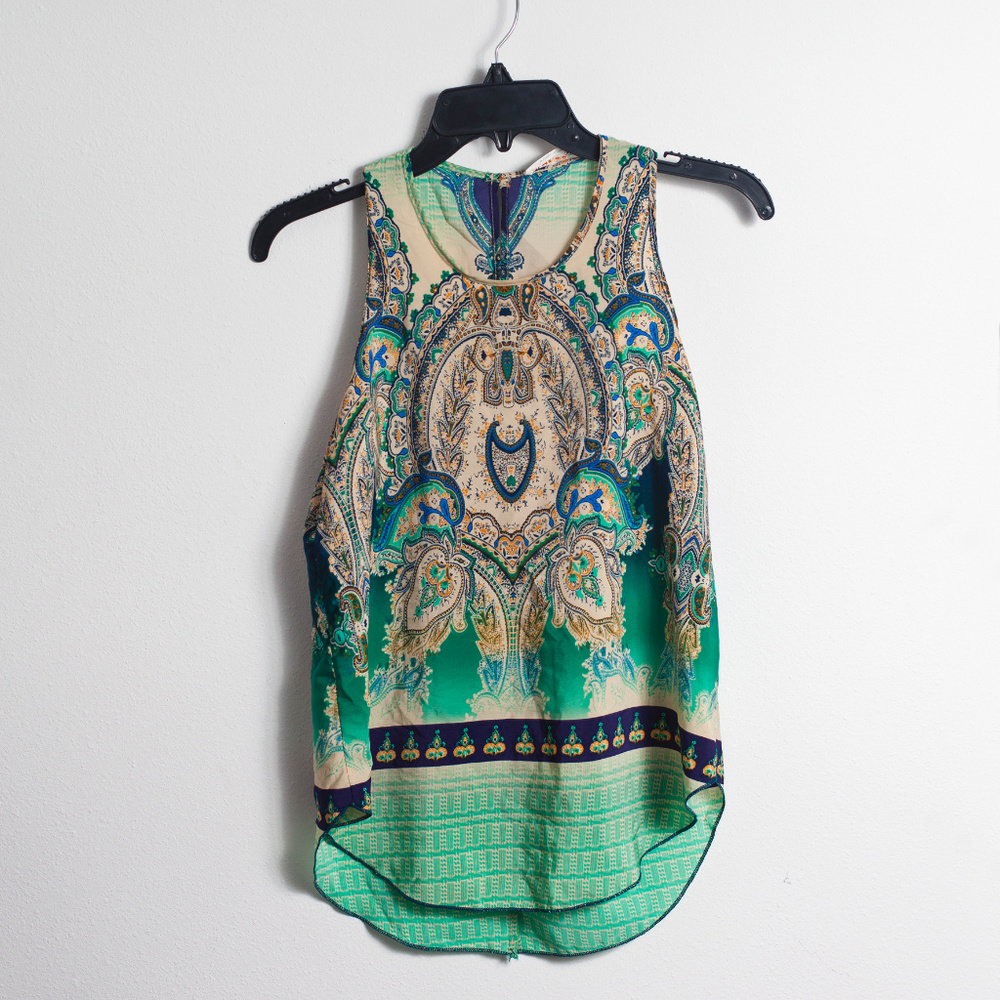 Renee C. Sleeveless Top S